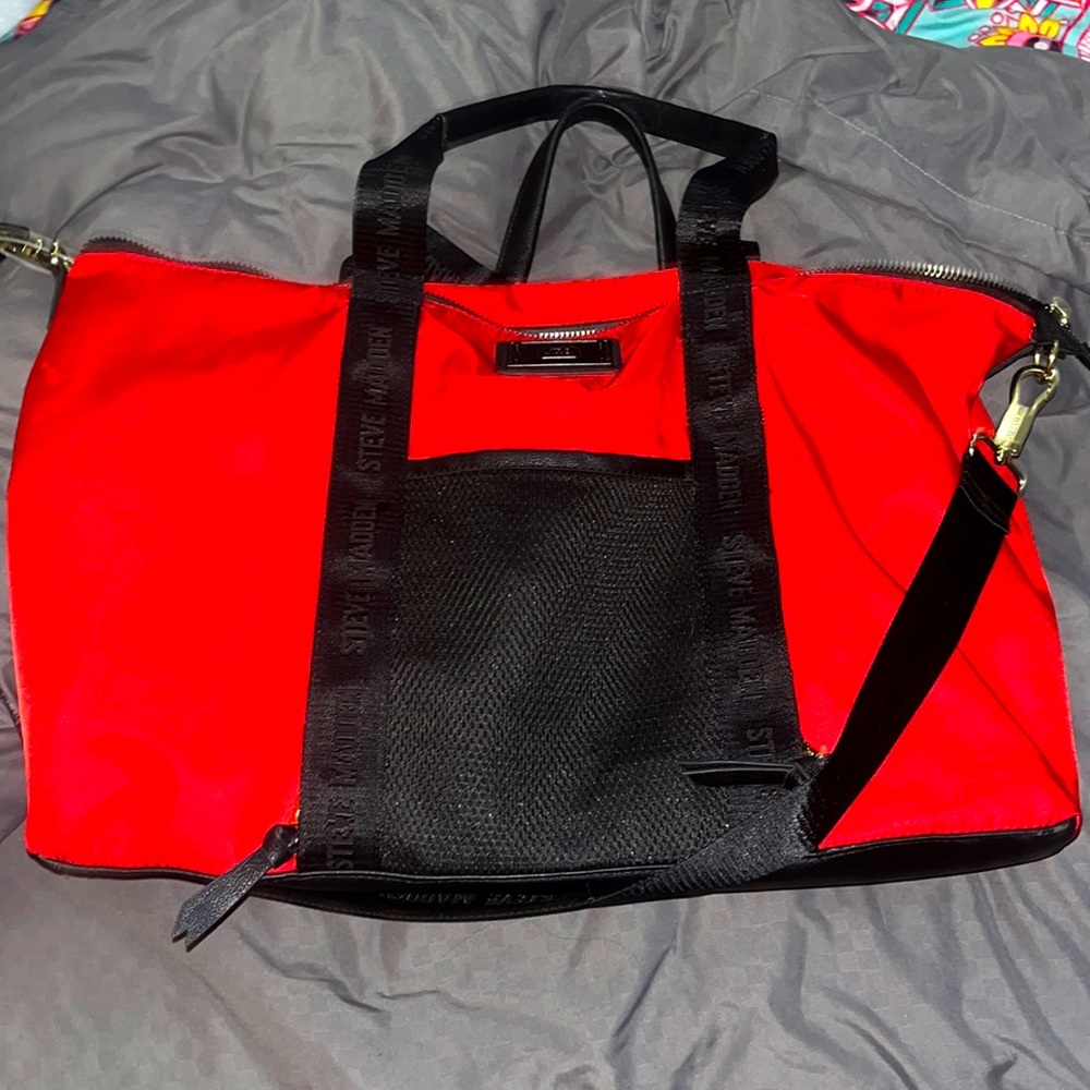 Stylish duffel bag